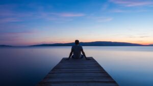 Strategic Thinking vs. Impulsive Decisions in Startup Leadership