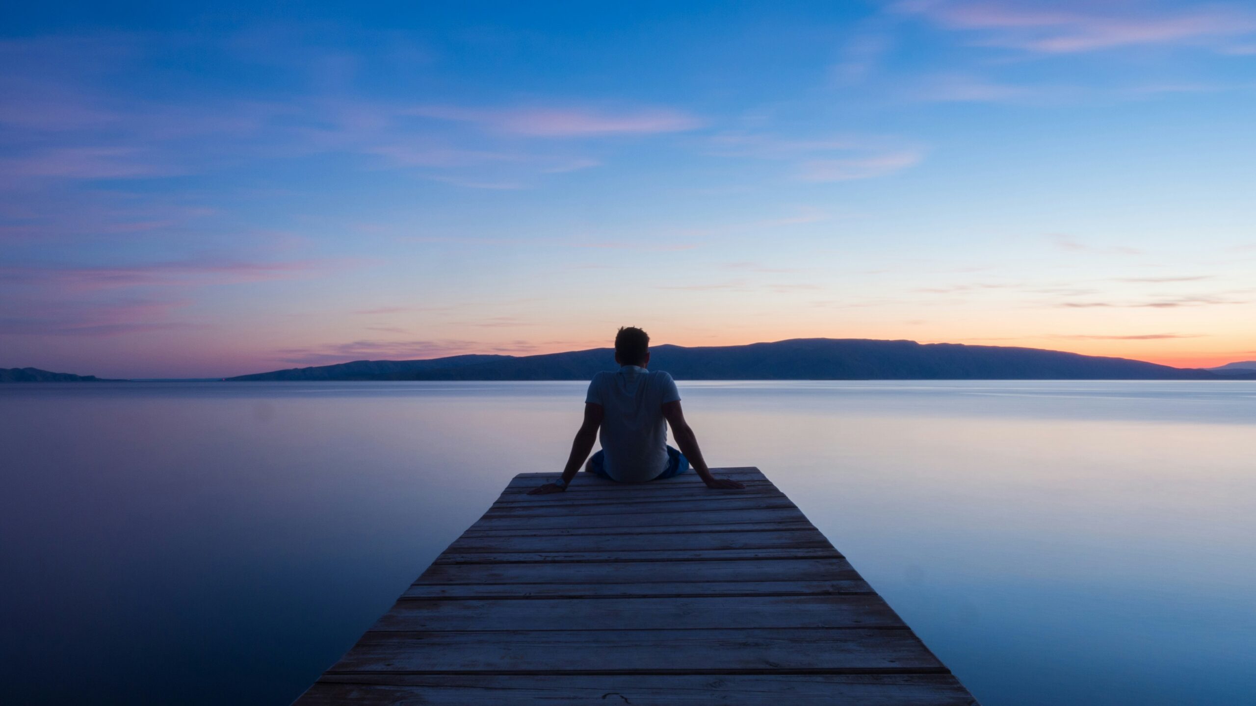 Strategic Thinking vs. Impulsive Decisions in Startup Leadership